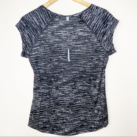 Nike Running Dri-Fit Black & White Shirt Large - Picture 2 of 4